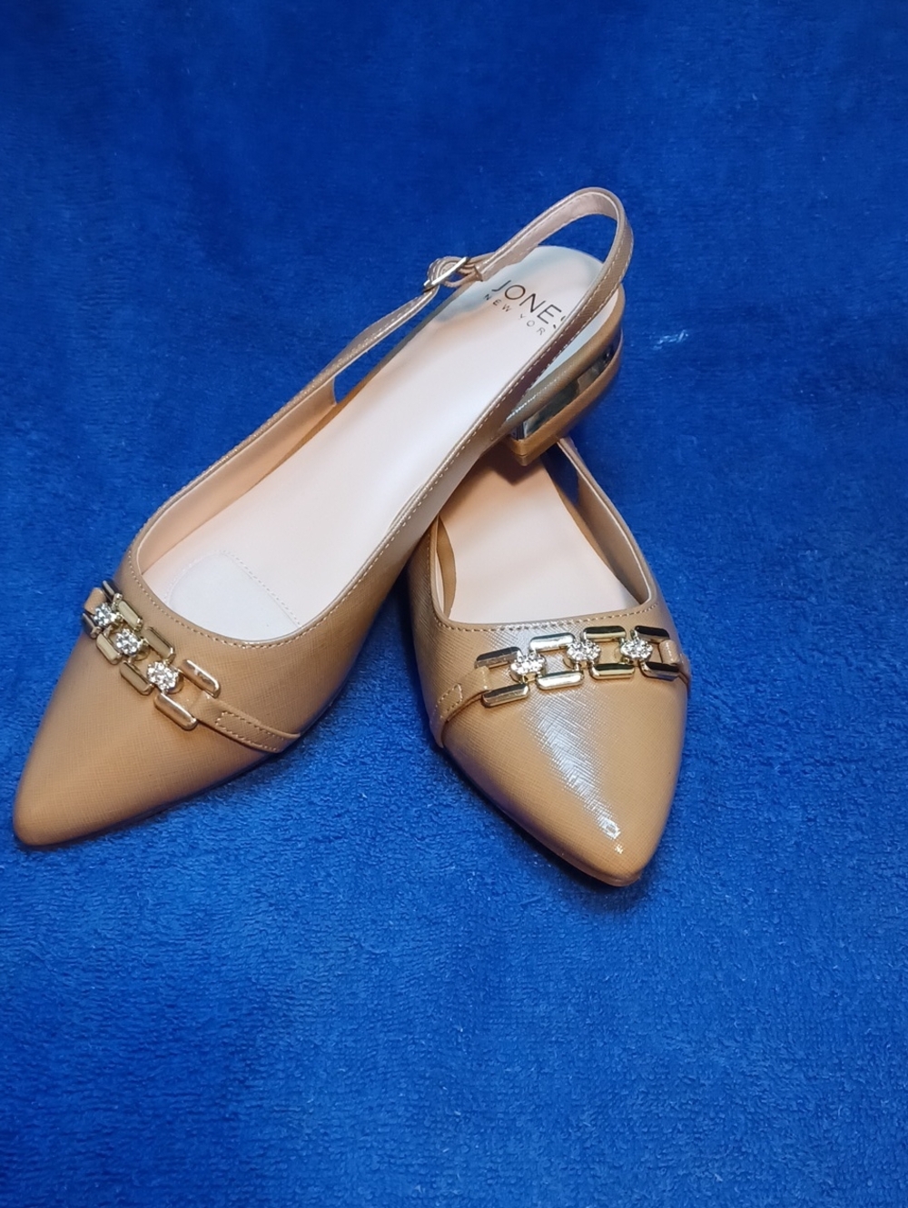 NWOB Women's Tan Slingback Pointed Toe Flats with Chain Accent